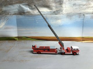 1/87 Ho Scale,  Busch “baltimore City Fire Department Truck 49” Ladder Truck