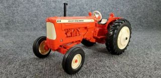 Ertl Alis Chalmers D19 Tractor 1:16 Scale Orange Die Cast Vintage