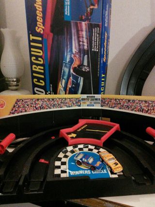 Vintage 1992 Mattel Hot Wheels Pro Circuit Speedway Box 2114 Missing One Curved