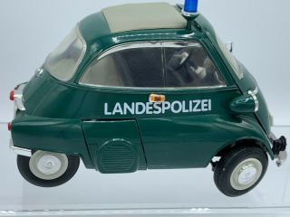 Revell Polizei/ German 250 BMW Isetta Landespolizei 1:18 Scale Police Car 2