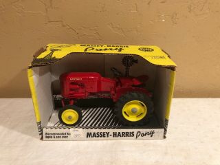 Scale Models Diecast 1/16 Massey Harris Pony Tractor