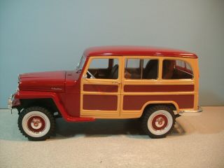 1:18 Scale Red/brown 1955 Willys Jeep Station Wagon Diecast By Road Signature