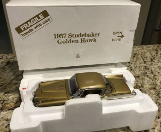 Danbury 1957 Studebaker Golden Hawk Model Gold 1:24 Scale Die Cast