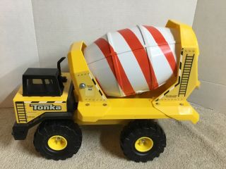 Tonka Large Cement Mixer Truck 2006 Red Stripes Barrel Construction Vehicle 20 "