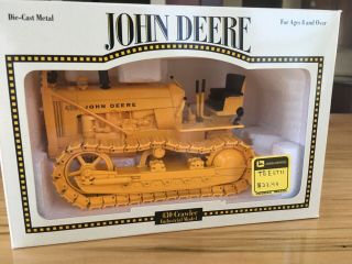 John Deere 430 Crawler Industrial Model 1/16 Scale Ertl Made Diecast Toy Tractor