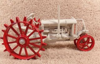 J.  L.  E.  1980 Scale Models 1/16 Diecast Fordson Tractor On Steel Wheeled C.  S.  No.  4