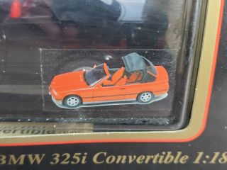 Maisto 1993 BMW 325i Convertible 1:18 Scale Diecast Model Car Black 3