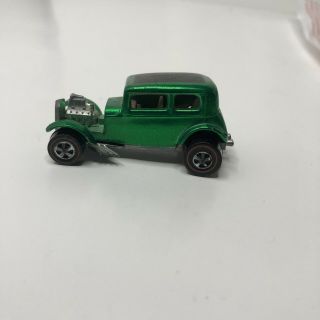 Hot Wheels Red Line 1968 Classic 32 Ford Vicky GREEN With BLACK top 3