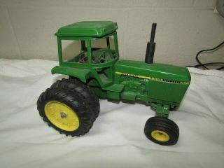 Farm Toy Tractor Ertl 1:16 Scale John Deere Duel Dually Rear Wheels Wide Front