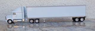 Tonkin Replicas 1/53 Scale White Gmc Aero Es Semi Truck Trailer Diecast Volvo