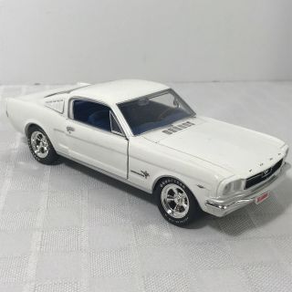 Johnny Lightning White 1965 Ford Mustang 1:24 Scale
