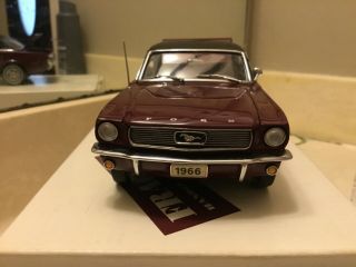 Danbury 1966 Ford Mustang Hardtop 1/24 Scale Burgundy/black