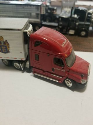 DCP 1/64 FREIGHTLINER CASCADIA,  Refer Trailer CR England DIECAST PROMOTIONS 2