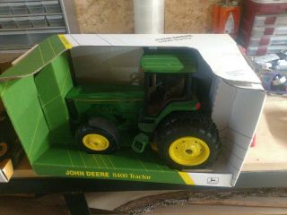 ☆ertl☆ Nib John Deere 8400 Tractor 1:16 Collectors Edition 5786ca Pre - Owned