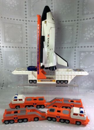 Vintage Matchbox Mega Rig Nasa Space Shuttle W/ Transporter 1997 Astronauts Moon