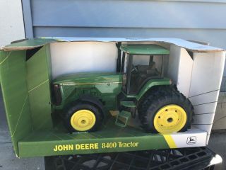 ☆ertl☆ Nib John Deere 8400 Tractor 1:16 Collectors Edition 5786ca Pre - Owned
