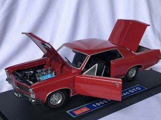 Sun Star 1965 Pontiac GTO 1:18 Scale Diecast Model Car Red 2