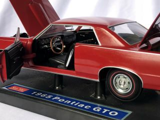 Sun Star 1965 Pontiac GTO 1:18 Scale Diecast Model Car Red 3