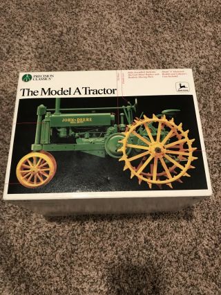 John Deere Ertl Precision Classics 1 The Model A 1/16 Scale Tractor Toy