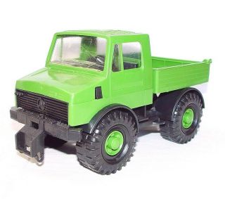Bruder Germany 1:16 Mercedes - Benz Unimog 4x4 Tractor Lorry Plastic Old Version