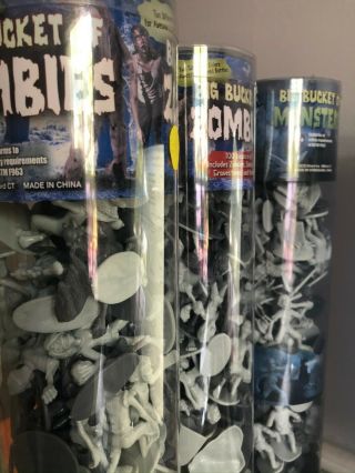 Zombie Army Plastic Action Figures Big Bucket Of 100 Zombies