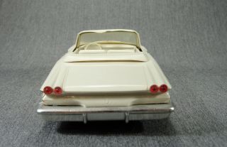 1/25 Scale Vintage 1960 Pontiac Bonneville Convertible Promo Model Car 3