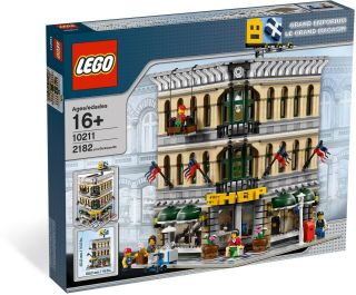 Lego 10211 City Creator Grand Emporium Shopping Store Modular