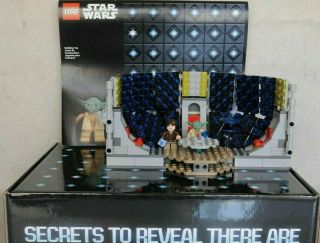 LEGO STAR WARS YODA HOLOCRON CHAMBER - FROM 2013 NYTF SDCC TOY FAIR 2