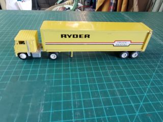 Vintage Die - Cast Winross Company Semi - Tractor Ryder Rental Trailer Truck Toy