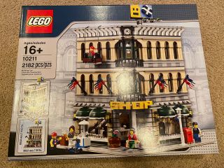 Lego Creator Grand Emporium (10211) And