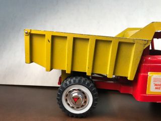 Vintage 1960’s Hubley Mighty Metal Dump Truck Red And Yellow 3