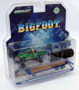 Greenlight 1/64 Scale 30054 - 1974 Ford F - 250 Gooseneck Trailer & Tires - Green