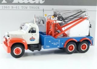 1960 Mack B - 61 Tow Truck Amoco 24 Hour Road Service First Gear 1:34 19 - 2301
