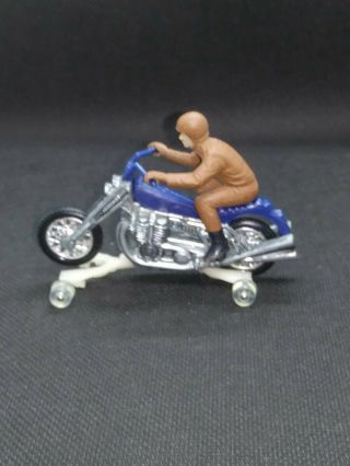 Vintage Hot Wheels Rumblers Rrrumblers Mattell With Rider With Stand.