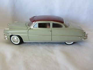 Highway 61 - 1952 Hudson Hornet Green / Red Fc 1:18 Scale (920/30) No Box