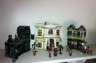 Lego Harry Potter Diagon Alley (10217) (100 Complete W/ Instructions) (no Box)