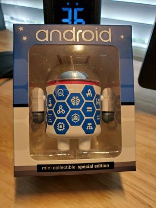 Google Android Mini Collectible Special Edition Cloud Astronaut Andrew Bell