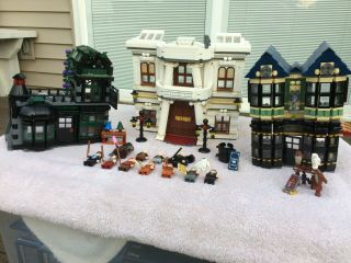 Lego Harry Potter Diagon Alley (10217) 100 Complete With Instructions