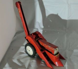 Tru Scale Tractor and Mounted Picker 2