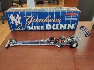 2001 Mike Dunn Ny Yankees 1:24 Nhra Top Fuel Dragster Action Mib