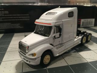 1:64 Dcp Triple Crown Services Norfolk Southern Freightliner Columbia Semi