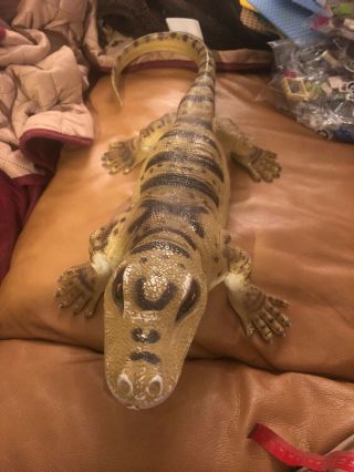 Vintage 1989 Large Plastic Desert Monitor Lizard 23 " Long X 9 " Wide Toy Reptile