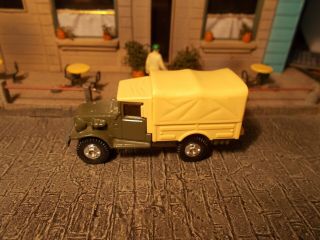 Very Rare Tomica No.  67 Toyota Jsdf Truck Type Hq15v 1/81 (no Box And Howitzer)
