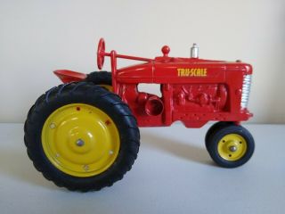 Vintage Carter Tru Scale Tractor Red & Yellow 1/16 Scale Made In Usa