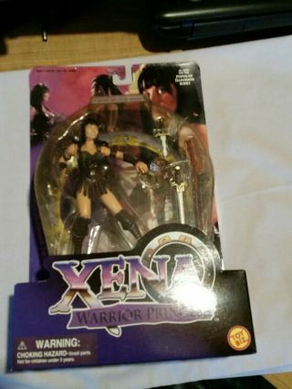 Toybiz Xena Sins Of The Past - Sword Drawing Action Action Figure On Card