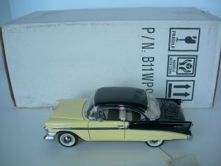 Franklin 1/24 1956 Chevrolet Bel Air Hardtop - Onyx Black/crocus Yellow