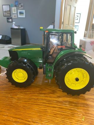 7520 John Deere Toy Tractor Out of Box Metal/Plastic Green Length 13 in. 3