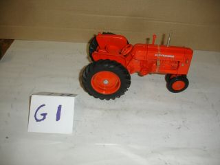 1/16 Allis Chalmers D 17 Toy Tractor