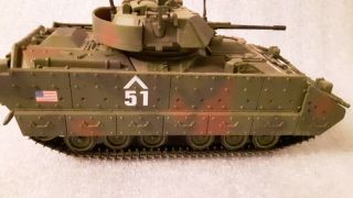 Unimax Forces Of Valor 1:32 Scale Us Marine M3a2 Bradley Tank 1 Soldier No Box