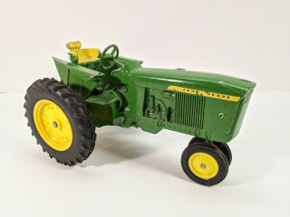 Vintage ERTL John Deere 3010 3020 Narrow Front 1/16 1:16 Toy Tractor 2